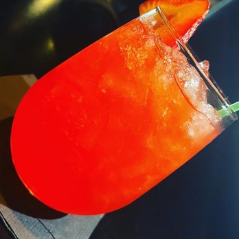 Divvy - Prosecco Bellini - New American Near Me - Carmel, Indiana