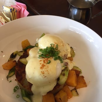 Archie's Tap & Table - Poached eggs over hash with butternut squash and asparagus. Delicious!!! - New American Near Me - Bronx, New York Archie's Tap & Table - Poached eggs over hash with butternut squash and asparagus. Delicious!!! - New American Near Me - Bronx, New York