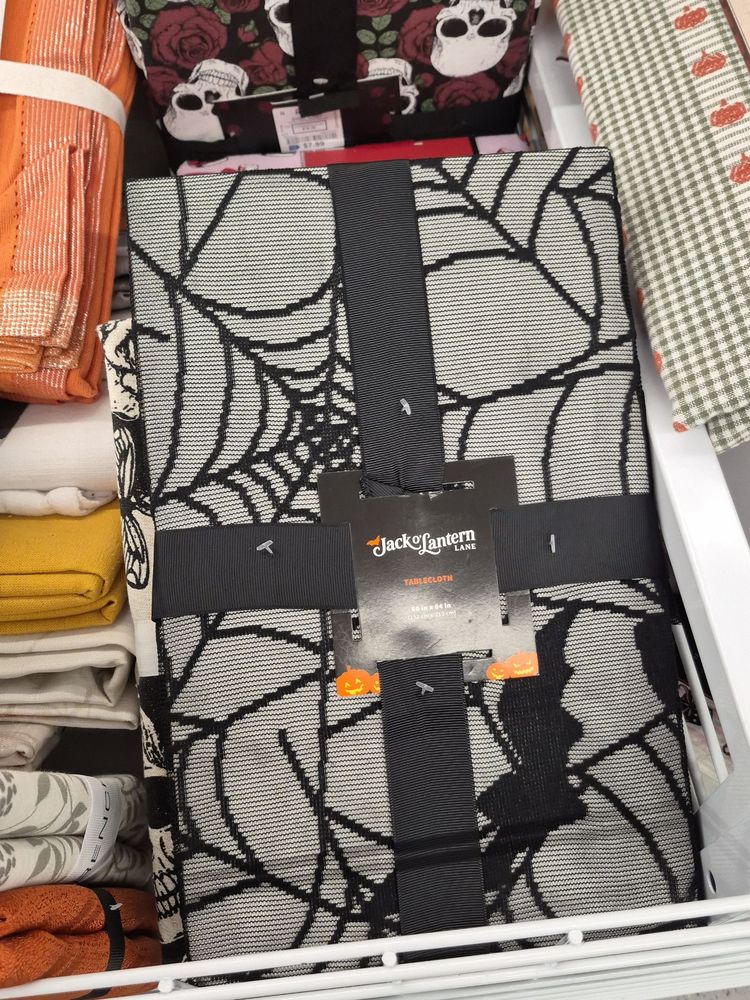 Ross Dress for Less Logo