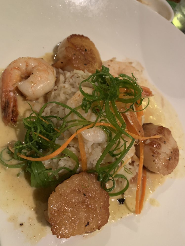 Order THAI SHRIMP & SCALLOPS food online from Tommy Bahama Restaurant, Bar & Store store, Naples on bringmethat.com