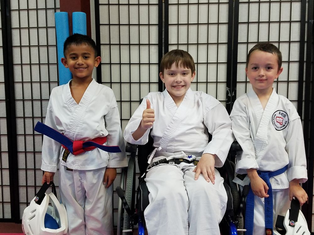 Green's Karate Logo