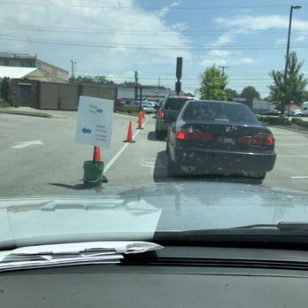 Chick-fil-A - Made the corner now in line approaching order area - Fast Food Near Me - Louisville, Kentucky