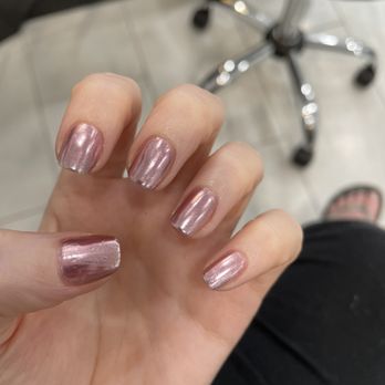 Solo Nails - Rose gold Chrome! - Nail Salons Near Me - Los Angeles, California Solo Nails - Rose gold Chrome! - Nail Salons Near Me - Los Angeles, California