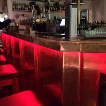 10 St Stephens Green - Red Light bar District - Cocktail Bars Near Me - Dublin, D