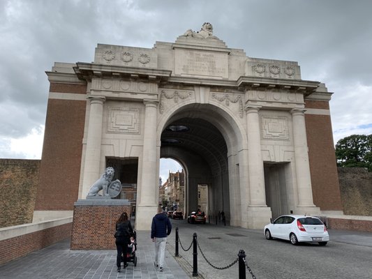 Menin Gate by null