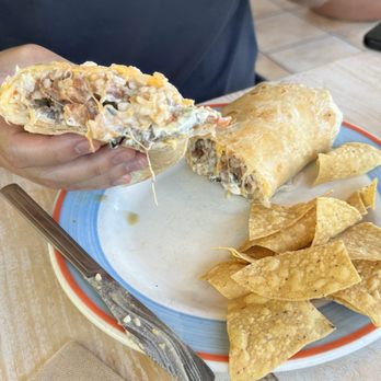 Dos Coyotes Border Cafe - Carne Asada Border Burrito - Tex-Mex Near Me - Davis, California Dos Coyotes Border Cafe - Carne Asada Border Burrito - Tex-Mex Near Me - Davis, California