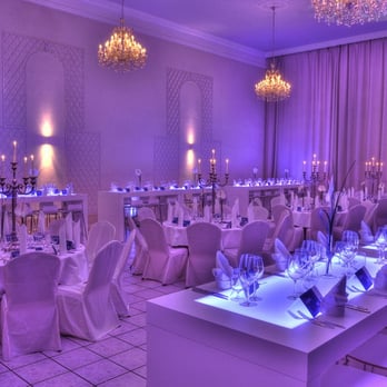 Nells Park Hotel - Lifestyle-Set up im Ballsaal der Orangerie des Nells Park Hotel Trier - Hotels Near Me - Trier, RP