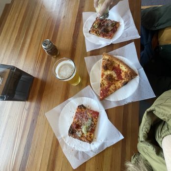 Raymond's Pizzeria - Pizza by the slice - Pizza Near Me - Richmond, California