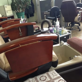 Bijou Nail & Spa - Nice, new pedicure chairs! - Nail Salons Near Me - Chicago, Illinois Bijou Nail & Spa - Nice, new pedicure chairs! - Nail Salons Near Me - Chicago, Illinois