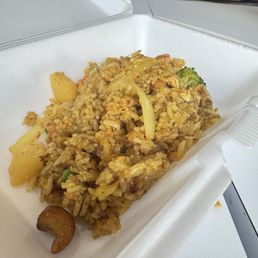 Pineapple fried rice with shrimp Pineapple fried rice with shrimp