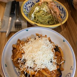Norma (aubergine in tomato sauce). Tricolore (pistachio pesto with one shrimp)