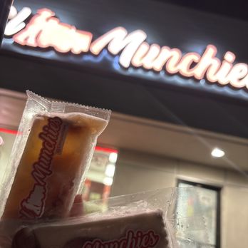 El Munchies - Mexican Near Me - Glendale, California