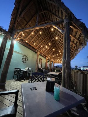 Lelo's Island Bar by null