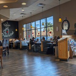 Bishop's Grill - Dining area