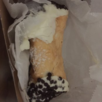 Mike's Pastry - Bakeries Near Me - Boston, Massachusetts