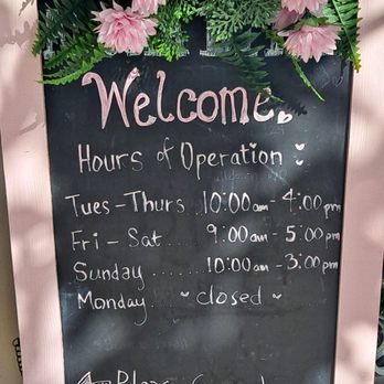 Aloha Bites - Hours of operation. We were there around 10:30, perfect time to get a parking stall. - Cupcakes Near Me - Honolulu , Hawaii Aloha Bites - Hours of operation. We were there around 10:30, perfect time to get a parking stall. - Cupcakes Near Me - Honolulu , Hawaii