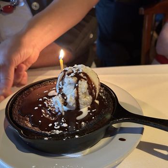 Roaring Fork - Brownie skillet - American Near Me - Scottsdale, Arizona Roaring Fork - Brownie skillet - American Near Me - Scottsdale, Arizona