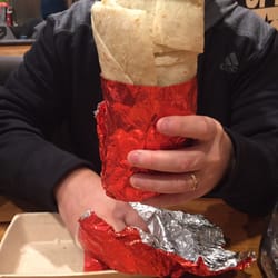 Mad Mex Fresh Mexican Grill - Nachos 1kg burrito