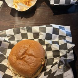 Homerun  Harry's Sports Bar & Grille