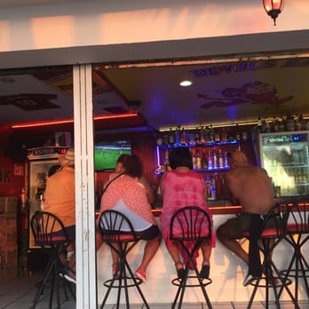Devil's Bar - Sports Bars Near Me - Puerto Vallarta, JAL