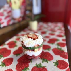Flagstaff Fruit Creations - Farmers market strawberry shortcake cup New