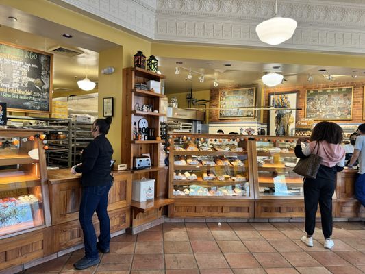 Best Buns Bakery & Burgers by null