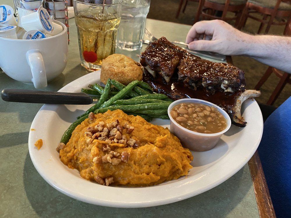 Greenie's Clubhouse — Mexican restaurant in Delavan