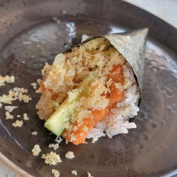 Mikuni - Spicy salmon handroll - Japanese Near Me - Davis, California