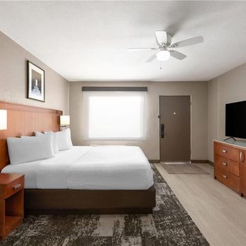 Travelodge by Wyndham - Guest room - Hotels Near Me - Parker, Arizona Travelodge by Wyndham - Guest room - Hotels Near Me - Parker, Arizona