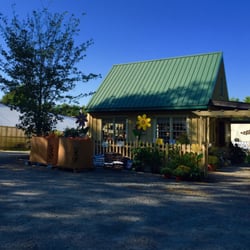 Crystal Lake Greenhouse - Front entrance