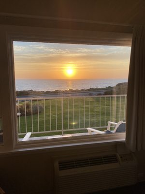 Atlantis Oceanfront Inn Hotel & Breakfast Café In Gloucester, MA by null