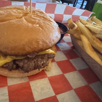 Burger Daddy - Build your own single burger with bacon jam, onions and smash sauce; Cajun fries - Burgers Near Me - Stuart, Florida Burger Daddy - Build your own single burger with bacon jam, onions and smash sauce; Cajun fries - Burgers Near Me - Stuart, Florida