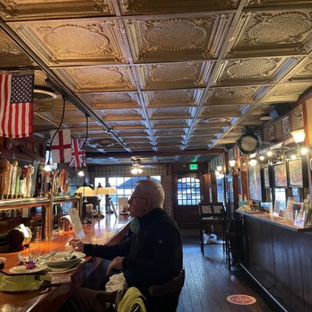 Six Pence Pub - Pubs Near Me - Savannah, Georgia