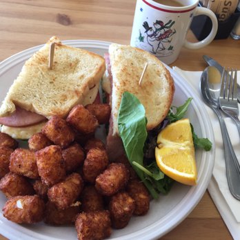 Main Kitchen Cafe - New American Near Me - Granada Hills, California Main Kitchen Cafe - New American Near Me - Granada Hills, California