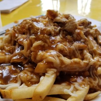 Montréal Kebab - a plate of french fries and gravy - Kebab Near Me - Montreal, Quebec Montréal Kebab - a plate of french fries and gravy - Kebab Near Me - Montreal, Quebec