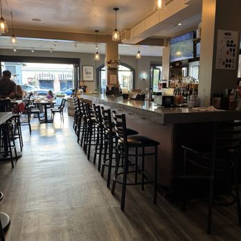 1515 Restaurant & Lounge - Inside - Sports Bars Near Me - Walnut Creek, California 1515 Restaurant & Lounge - Inside - Sports Bars Near Me - Walnut Creek, California