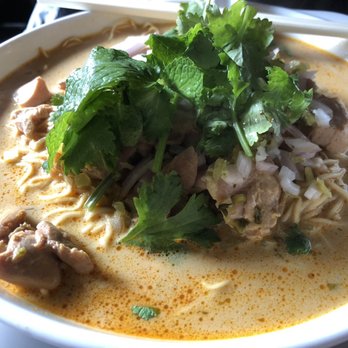 Queen Mother Cafe - Kao soi - Asian Fusion Near Me - Toronto, Ontario