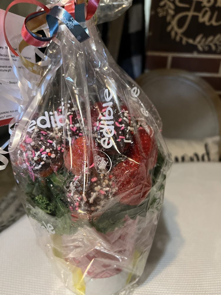 EDIBLE ARRANGEMENTS Updated October 2024 1139 Post Rd, Fairfield