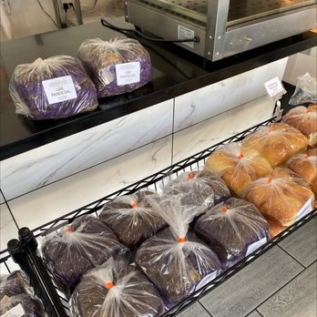StarBread Bakery - Pan de sal - Bakeries Near Me - Anaheim, California