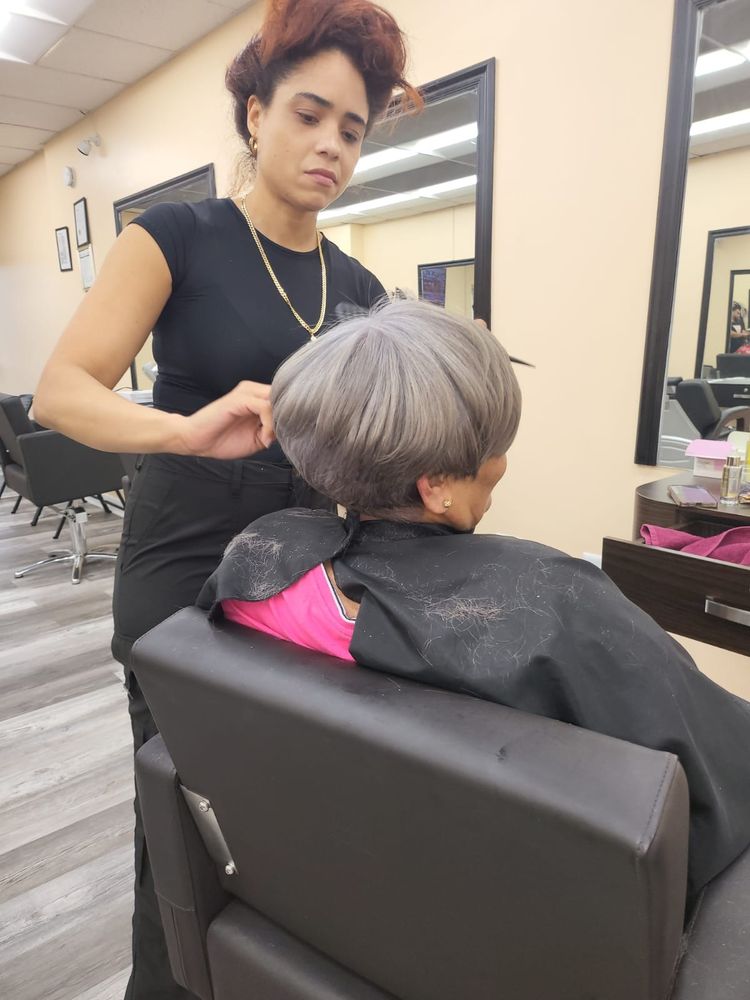 Hyma Dominican Hair Salon Logo