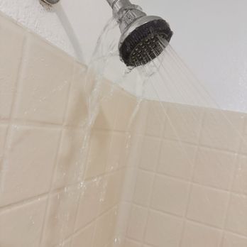 Best Western Marina State Beach - Leaky shower - Hotels Near Me - Marina, California Best Western Marina State Beach - Leaky shower - Hotels Near Me - Marina, California