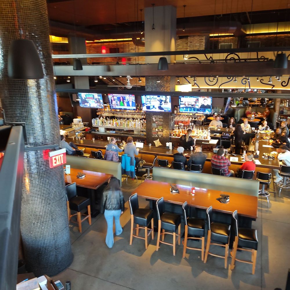 Bar Louie - Carmel - Bar area - Bars Near Me - Carmel, Indiana Bar Louie - Carmel - Bar area - Bars Near Me - Carmel, Indiana