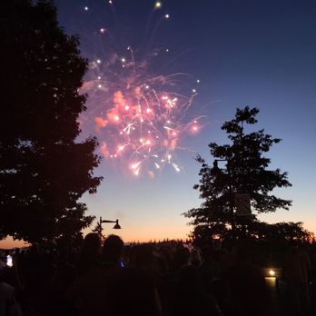 Sammamish Commons - Parks Near Me - Sammamish, Washington Sammamish Commons - Parks Near Me - Sammamish, Washington
