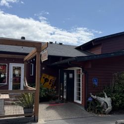 Rusty Truck Brewing - Outside