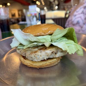 Rodeo Goat - Arlington - Chicken sandwich - Burgers Near Me - Arlington, Texas