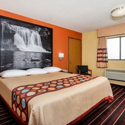 Super 8 by Wyndham Crawfordsville - Guest room