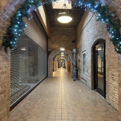 Ice House Mall & Village Shops