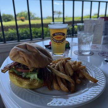 Lilikoi Lounge - Smash burger! Comes with avocado! - Breakfast & Brunch Near Me - Waianae, Hawaii Lilikoi Lounge - Smash burger! Comes with avocado! - Breakfast & Brunch Near Me - Waianae, Hawaii