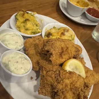 Cheddar's Scratch Kitchen - Cornmeal White Fish Platter with Broccoli Cheese Casserole - Comfort Food Near Me - Denton, Texas