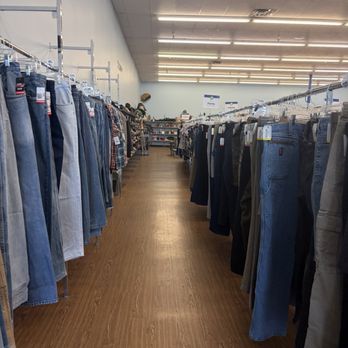 Goodwill - Thrift Stores Near Me - Columbus, Nebraska Goodwill - Thrift Stores Near Me - Columbus, Nebraska